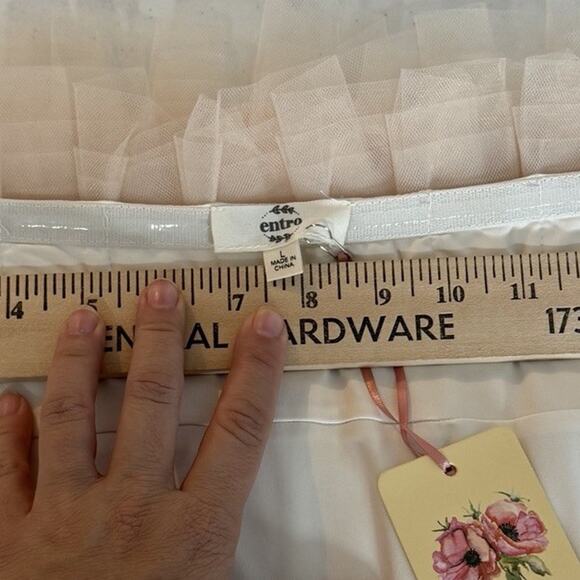 Entro Tulle Banded Strapless Top Sz L Blush Beige Coquette Ruffle Feminine New - Picture 8 of 11